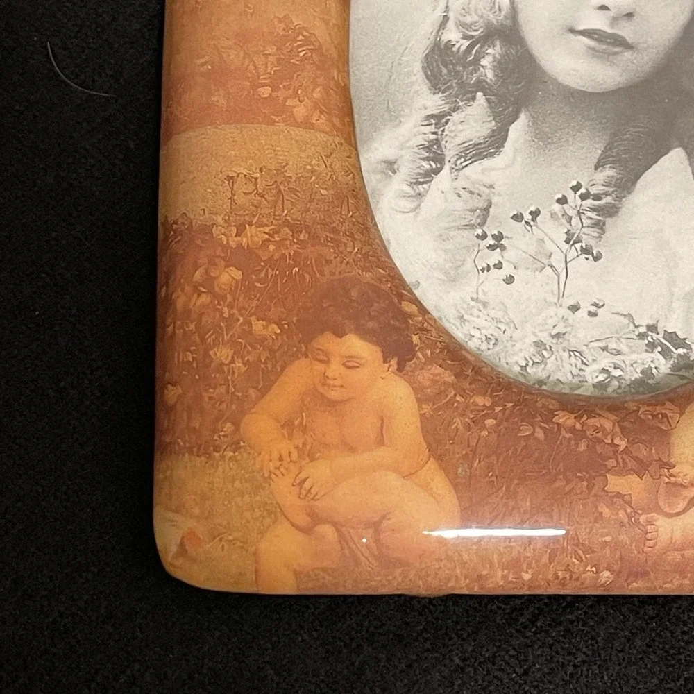 Vintage Studio Nova Ceramic Cherub Picture Frame Rectangular Oval‎ Opening Easel